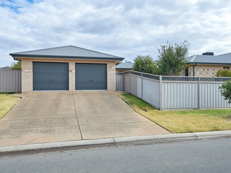 6 Namoi Street, Tatton NSW 2650