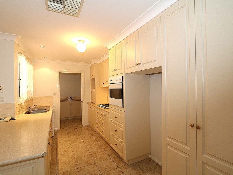 3 Nathan Place, Kooringal NSW 2650