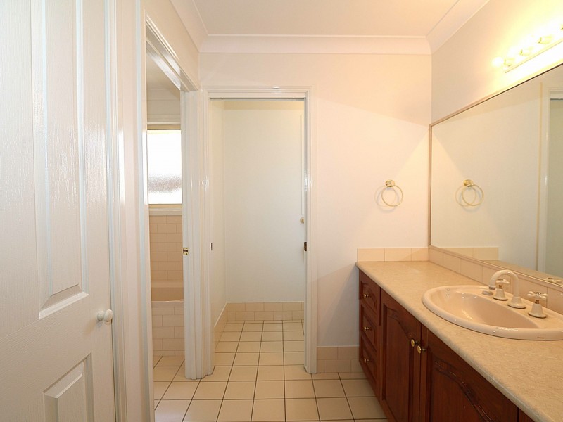 3 Nathan Place, Kooringal NSW 2650