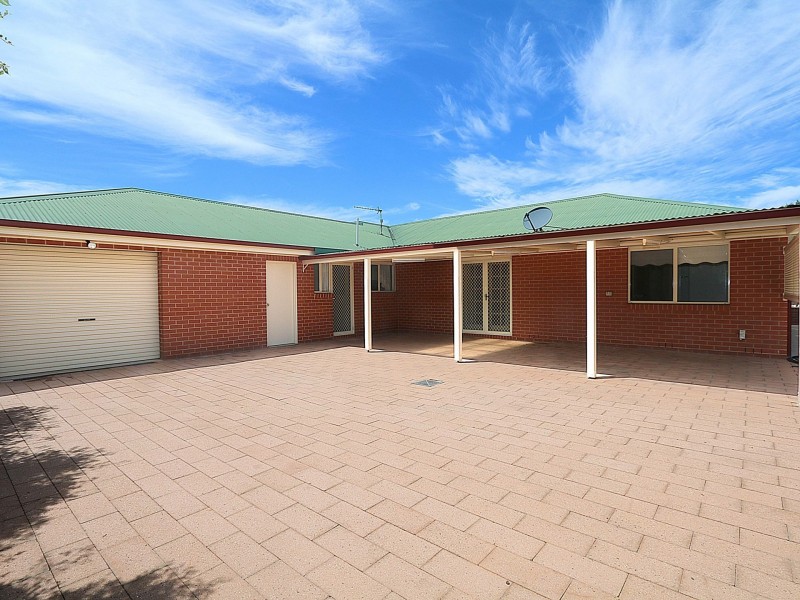 3 Nathan Place, Kooringal NSW 2650