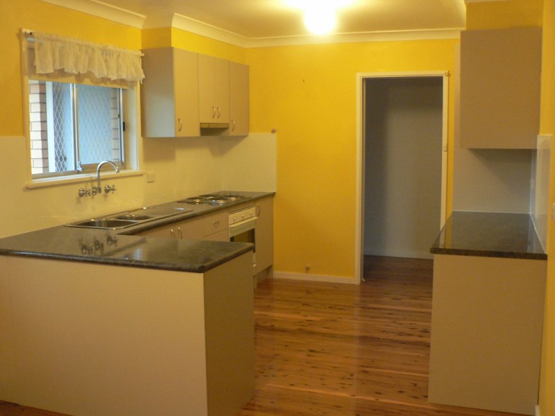 11 Weedon Crescent, Tolland NSW 2650