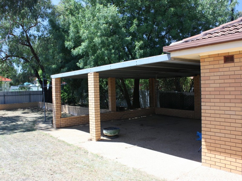11 Weedon Crescent, Tolland NSW 2650