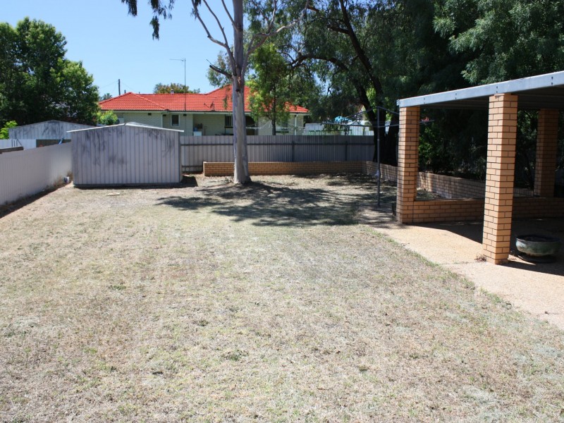 11 Weedon Crescent, Tolland NSW 2650