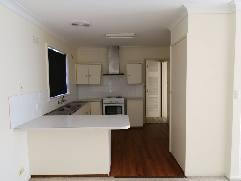 60 Mimosa Drive, Mount Austin NSW 2650