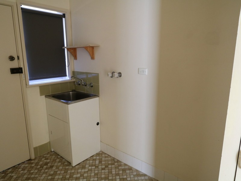 60 Mimosa Drive, Mount Austin NSW 2650