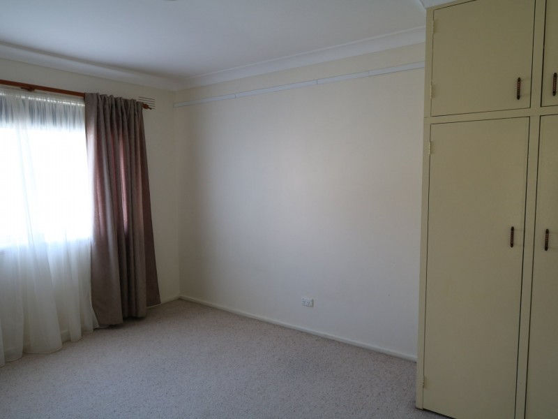 60 Mimosa Drive, Mount Austin NSW 2650