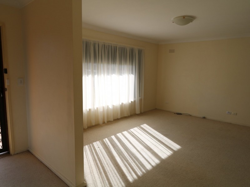 60 Mimosa Drive, Mount Austin NSW 2650