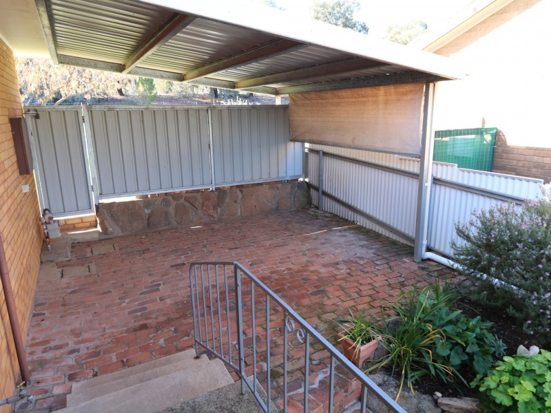 60 Mimosa Drive, Mount Austin NSW 2650