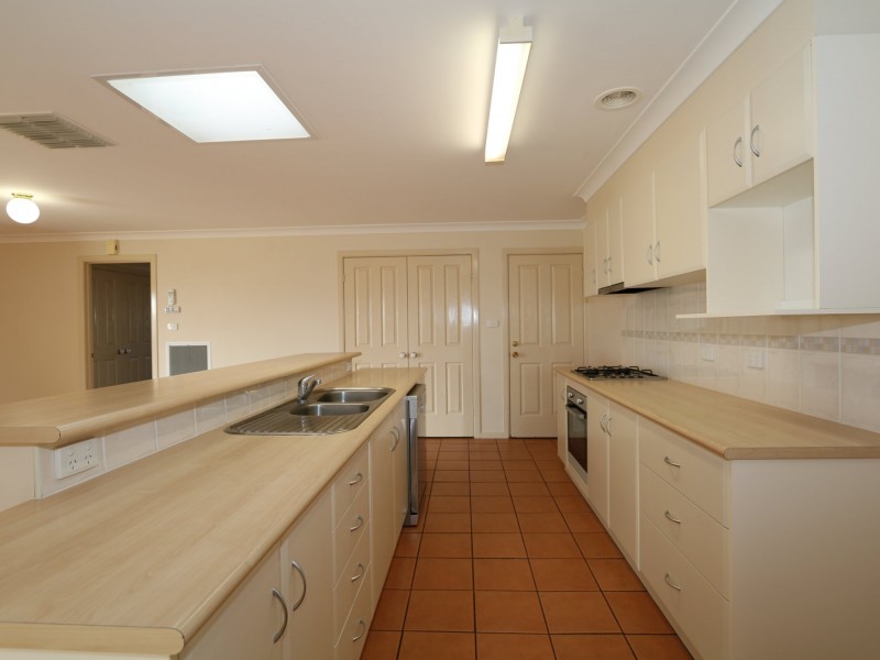 45 Tamar Drive, Tatton NSW 2650