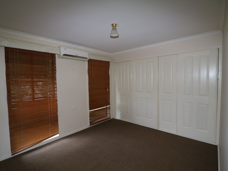 11 Adams Street, Ashmont NSW 2650