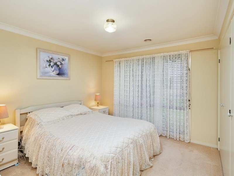 7 Elanora Place, Glenfield Park NSW 2650