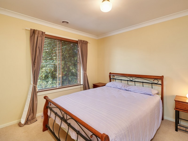 7 Elanora Place, Glenfield Park NSW 2650