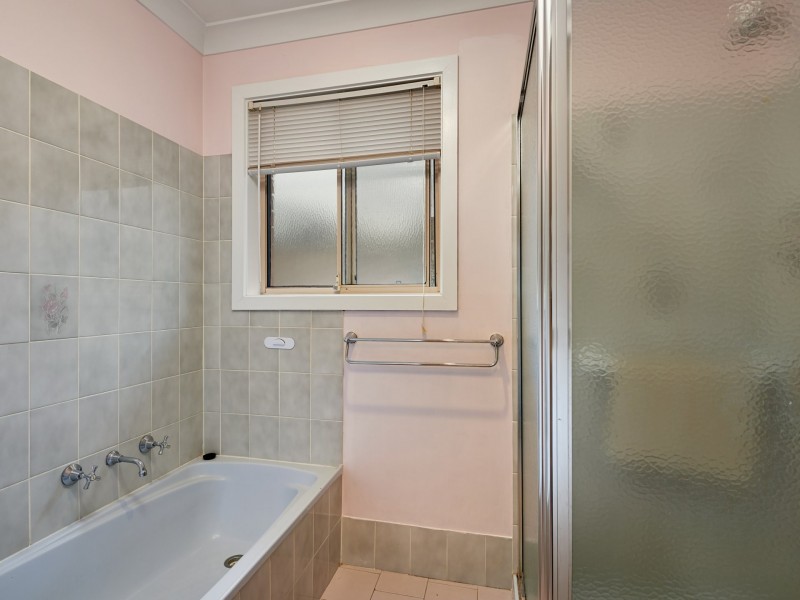 7 Elanora Place, Glenfield Park NSW 2650