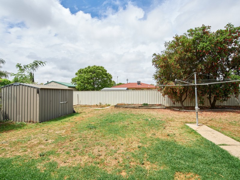 7 Elanora Place, Glenfield Park NSW 2650