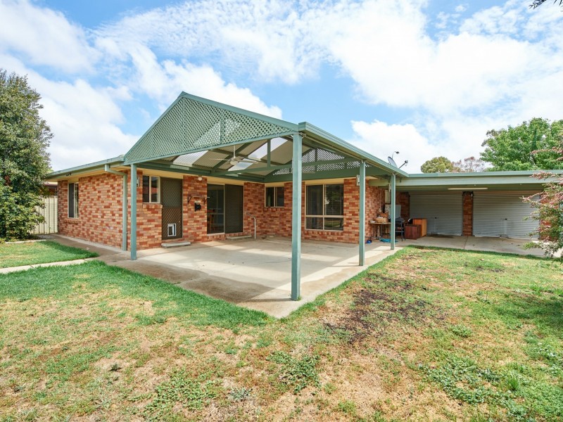 7 Elanora Place, Glenfield Park NSW 2650