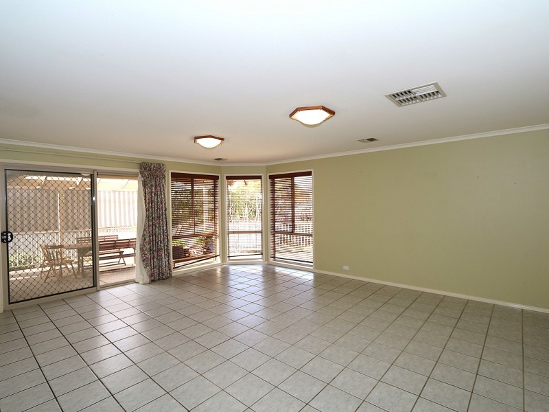 20 Henwood Avenue, Kooringal NSW 2650