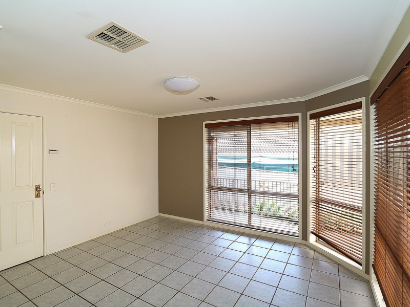 20 Henwood Avenue, Kooringal NSW 2650