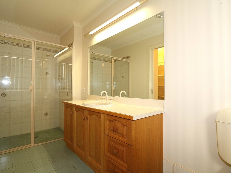 20 Henwood Avenue, Kooringal NSW 2650