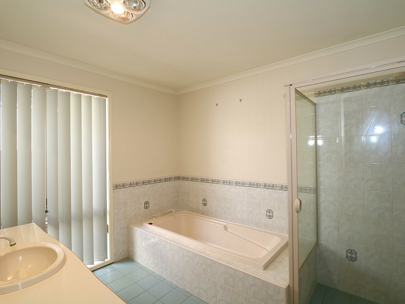20 Henwood Avenue, Kooringal NSW 2650