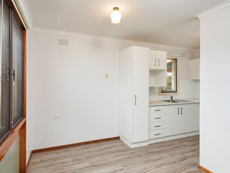 2 Smithies Place, Ashmont NSW 2650