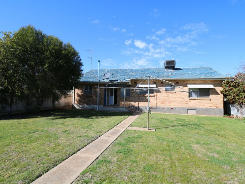 15 Anne Street, Tolland NSW 2650