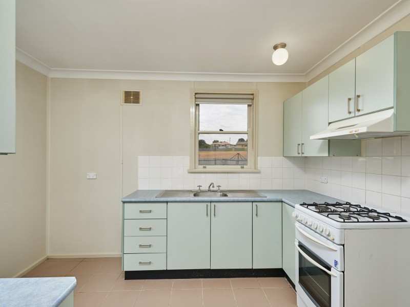 29 Jack Avenue, Mount Austin NSW 2650