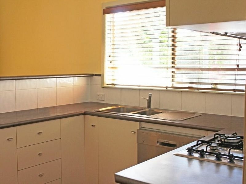19 Nilma Ave, Mount Austin NSW 2650