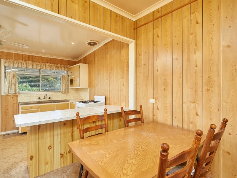 14 Gowrie Parade, Mount Austin NSW 2650