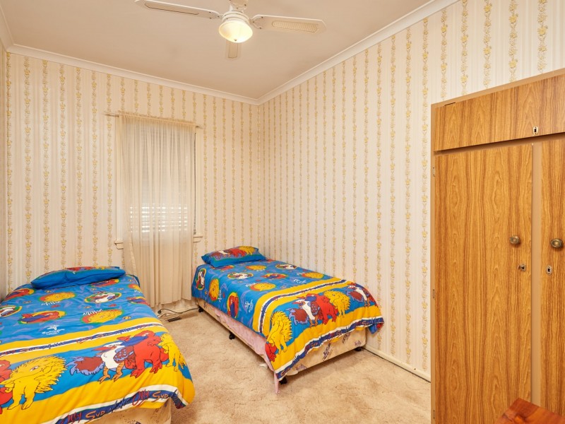 14 Gowrie Parade, Mount Austin NSW 2650