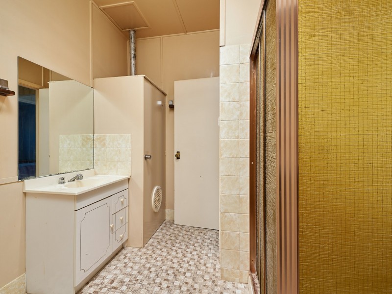 14 Gowrie Parade, Mount Austin NSW 2650