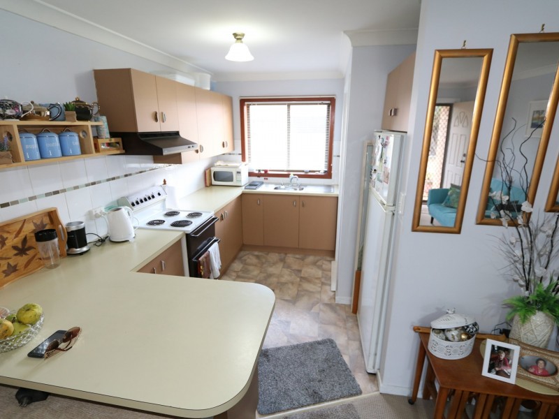 Unit 2/10 Wewak Street, Ashmont NSW 2650