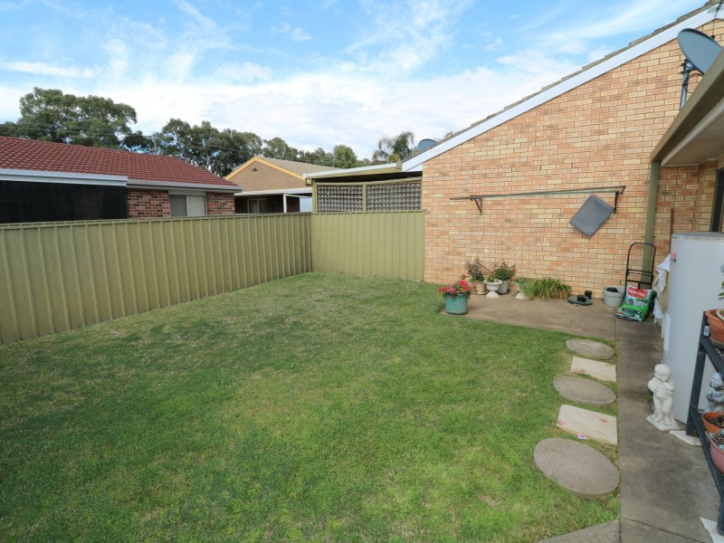 Unit 2/10 Wewak Street, Ashmont NSW 2650