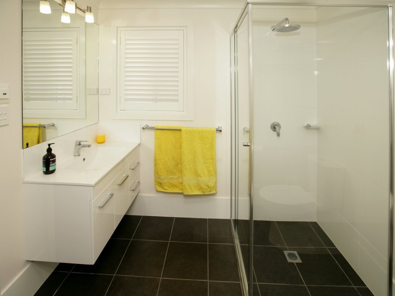 9 Bellevue Parade, Kooringal NSW 2650