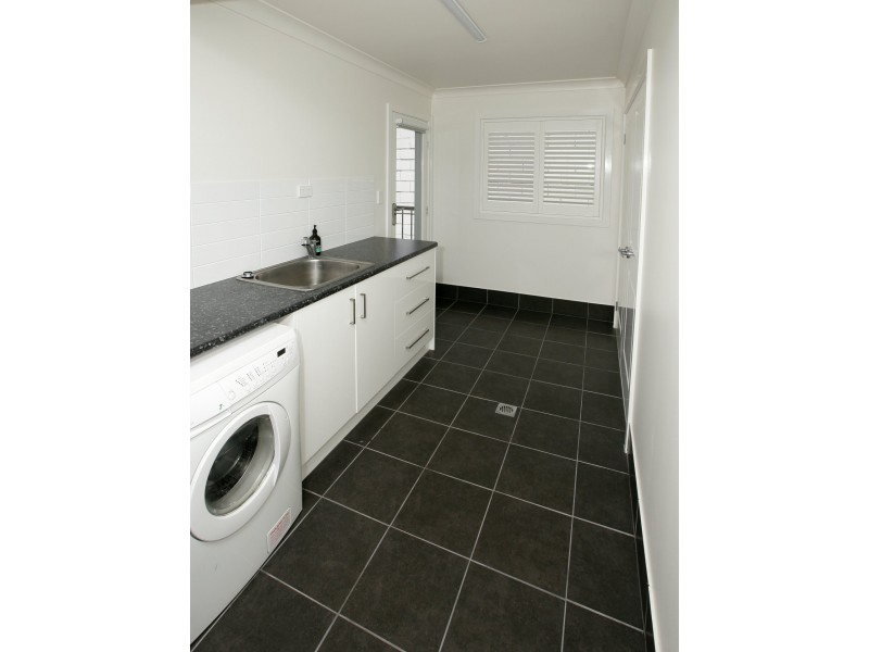 9 Bellevue Parade, Kooringal NSW 2650