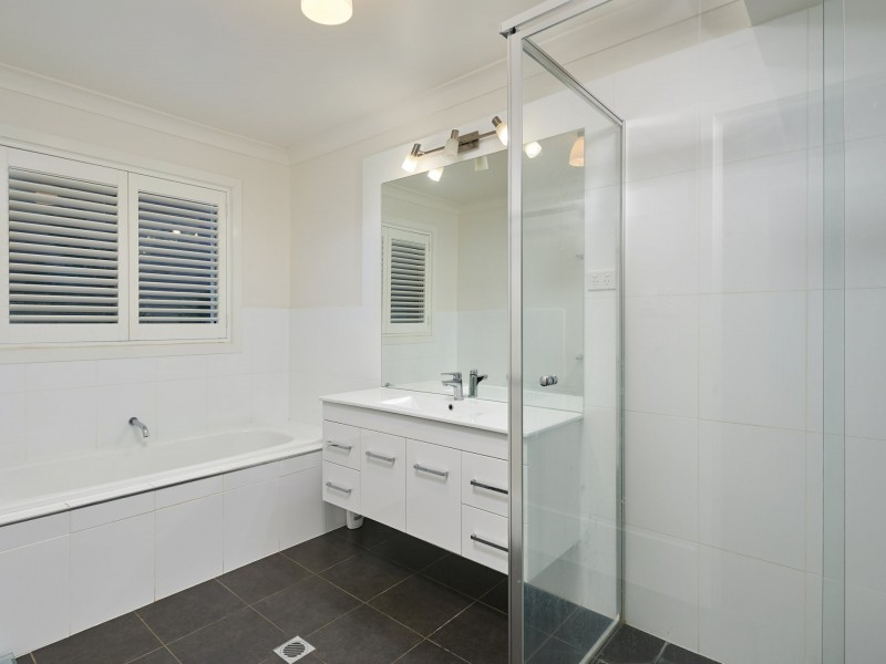 9 Bellevue Parade, Kooringal NSW 2650