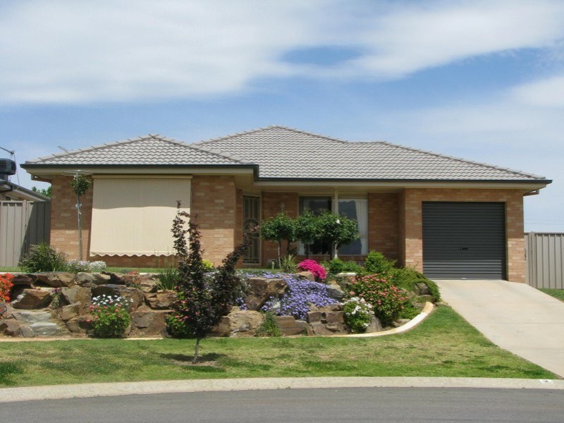 2 Kolor Place, Bourkelands NSW 2650