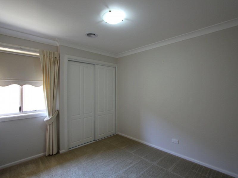2 Kolor Place, Bourkelands NSW 2650