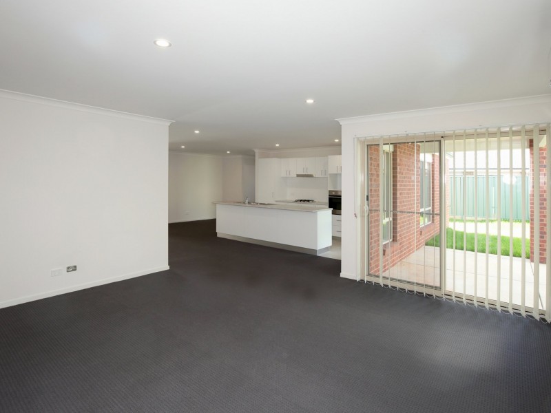 15 Paperbark Drive, Forest Hill NSW 2651