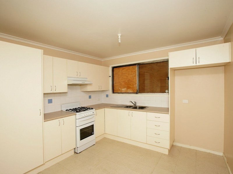 137 Raye Street, Tolland NSW 2650