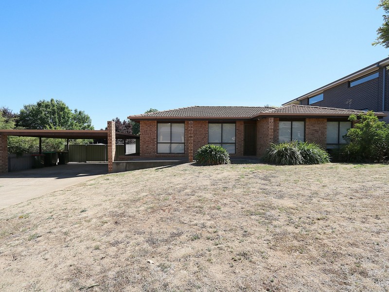 33 Allambie Way, Mount Austin NSW 2650