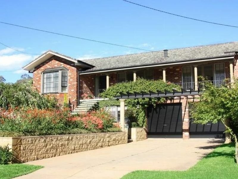 14 Wilks Avenue, Kooringal NSW 2650