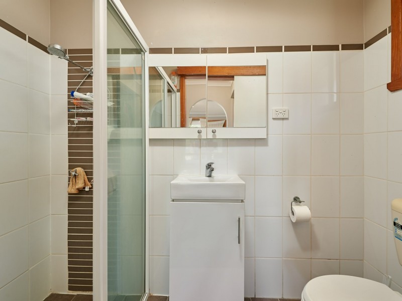 3 Finch Place, Mount Austin NSW 2650