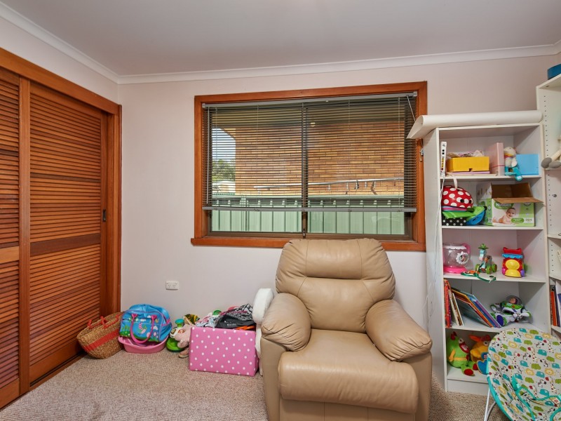 3 Finch Place, Mount Austin NSW 2650