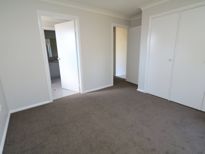 51 Nardoo Street, Glenfield Park NSW 2650