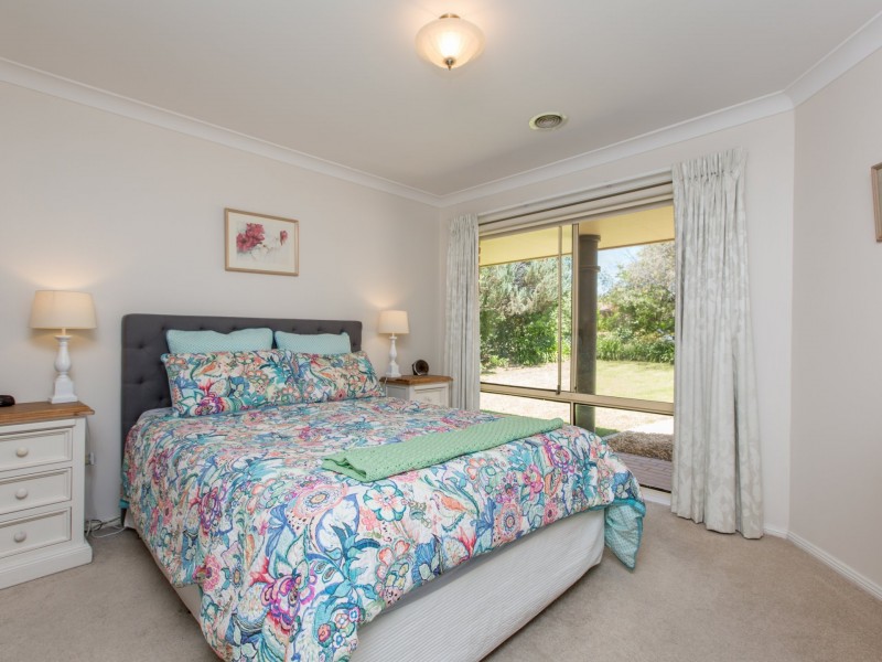 27 Kimberley Drive, Tatton NSW 2650