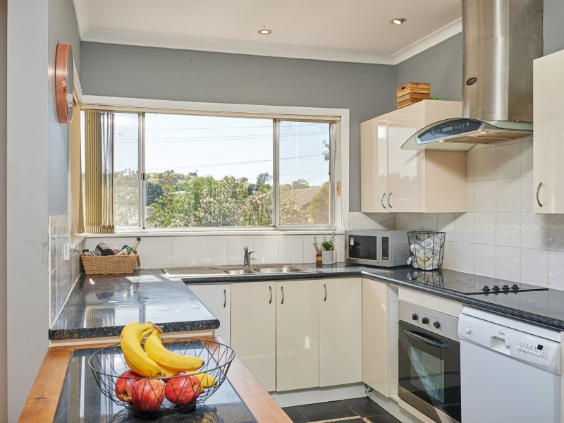 190 Lake Albert Road, Kooringal NSW 2650