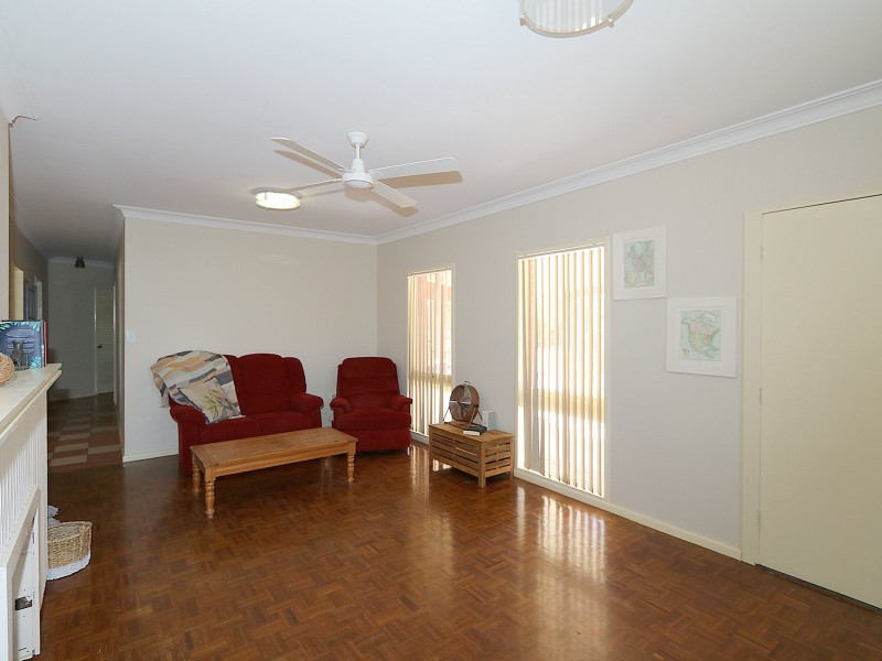 21 Inglis Street, Lake Albert NSW 2650