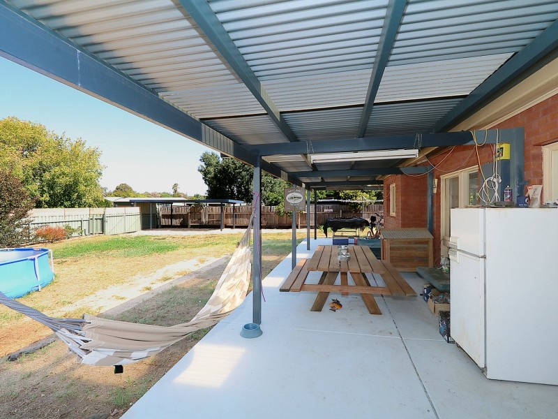 21 Inglis Street, Lake Albert NSW 2650