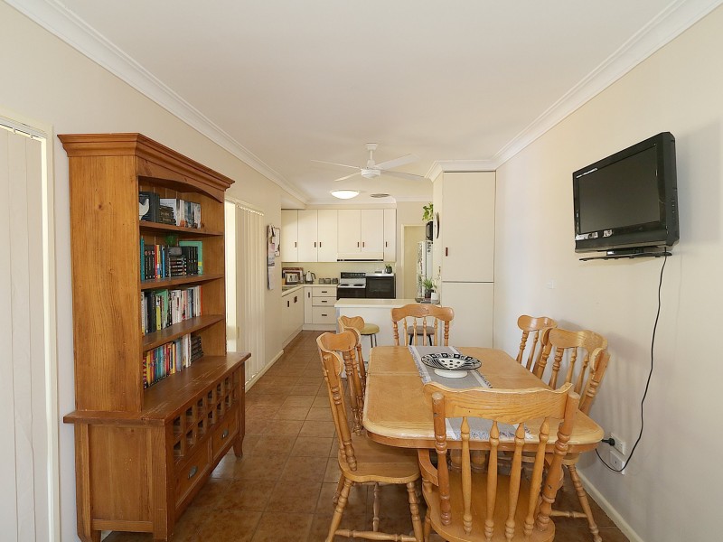 21 Inglis Street, Lake Albert NSW 2650