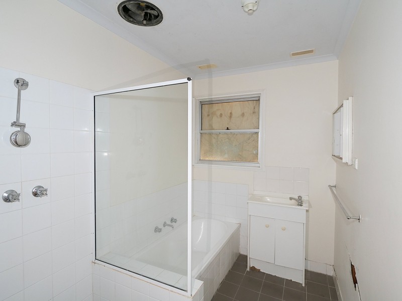 154 Raye Street, Tolland NSW 2650